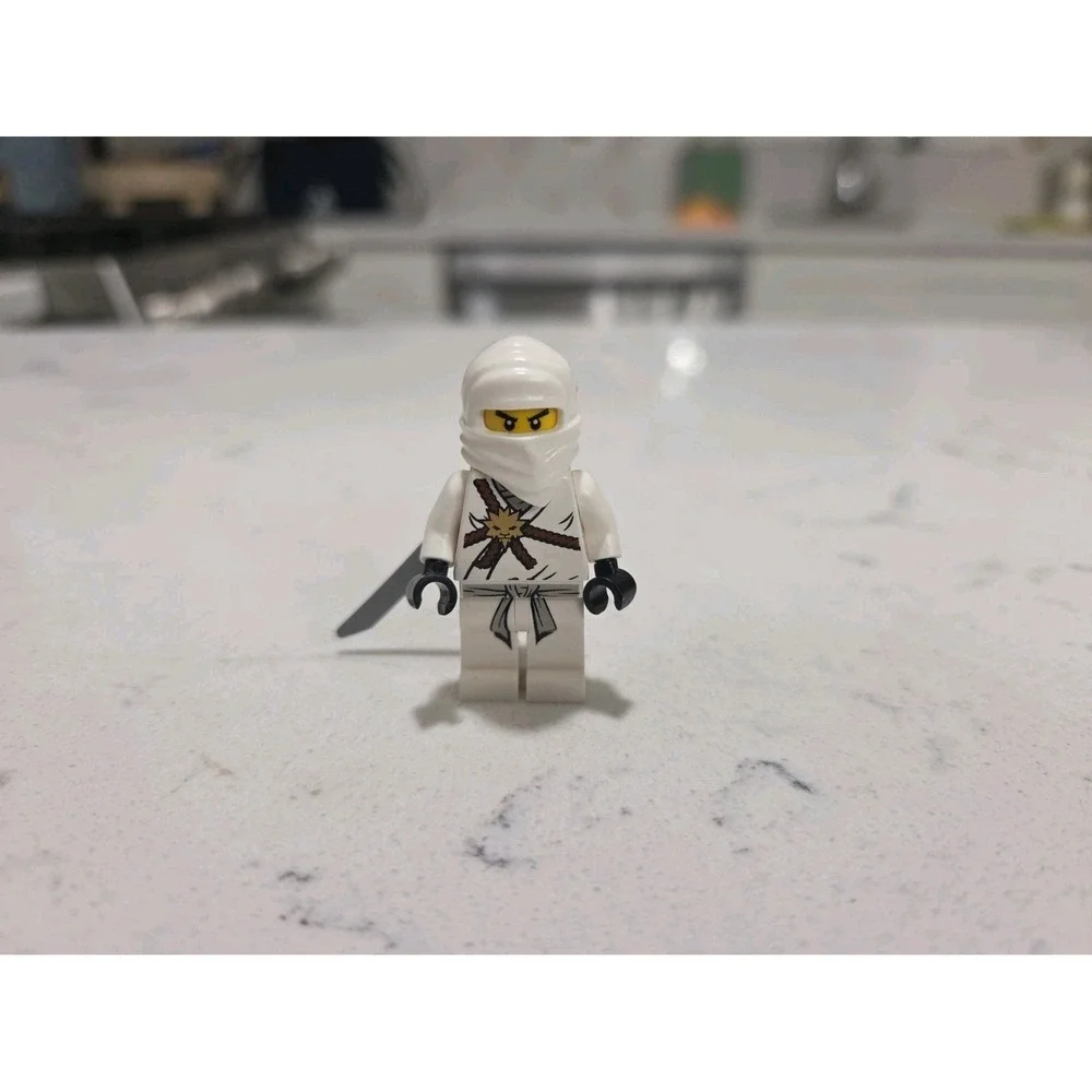 LEGO® Ninjago™ Set 2507- Zane The Golden Weapons Figure (njo0001) - 1M